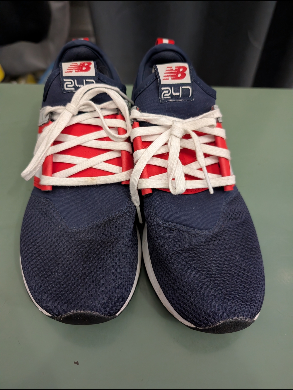 New Balance Women’s Red/White/Blue 24/7 Athletic Sneakers SZ 8 - Picture 4 of 11